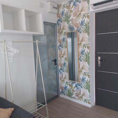 Studio A 2 Pas De La Plage Marselha Exterior foto